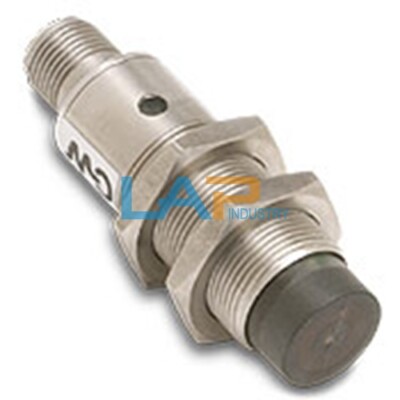 1PCS NEW FOR MICRO PKW-0P-2H / PKW0P2H proximity switch