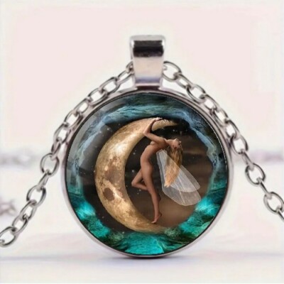 New Moon Goddess Decor Round Pendant Necklace Bohemian Style Jewelry Gift