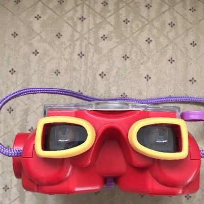 RARE 1998 Viewmaster Red Safari Binoculars FISHER-PRICE DISCOVERY CHANNEL