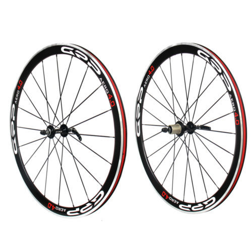 Paire De Roues Shimano WH-RS10 700c – Frein Sur Jante – Avec Pneus Et Brochettes
