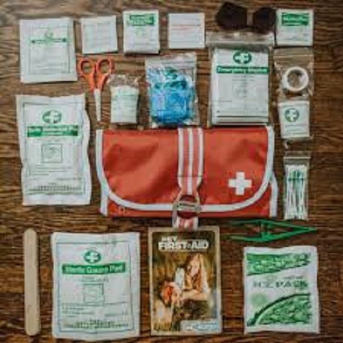 KURGO PET FIRST AID KIT 50pcs NEW