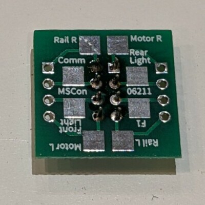 DCC NEM652 8 Pin socket breakout board hard wire solder tabs adaptor connector