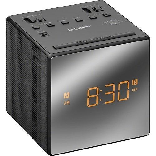 SONY MY FIRST SONY CLOCK RADIO Model ICF C6000 VINTAGE Red