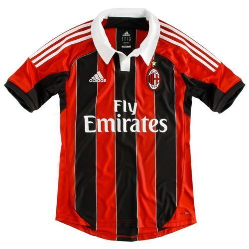 Camisetas negras de fútbol para hombres