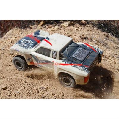 1/18 4WD RC Car AXIAL Yeti Jr. SCORE Trophy Truck Electric Brand New Sealed