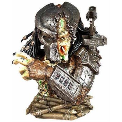 プレデター2 フィギュア　triumphant statue Amazon.co.jp: プレデター2 フィギュア triumphant statue