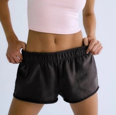 NWT GARAGE 90 s Low Rise Fleece Short, Forged Iron Gray, Small