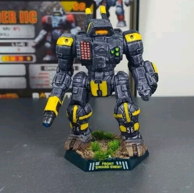Battletech Pro-Painted Highlander IIC Mech With Mech & Pilot Card