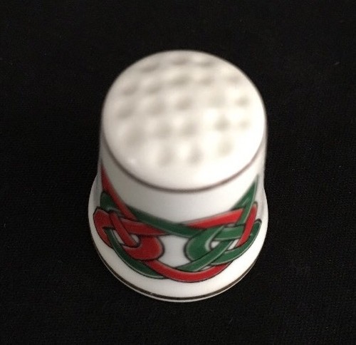 Royal Tara Green Red Celtic Knot Thimble Irish Galway Ireland Bone China