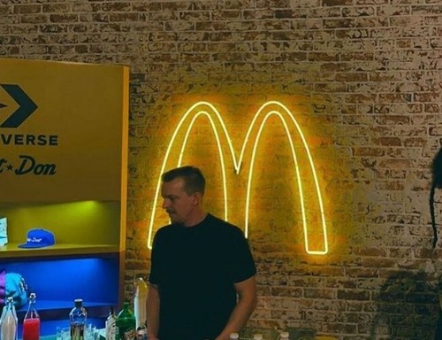 セール！希少！Mcdonald's アーチロゴ 特大サイズ セール！希少！Mcdonald's アーチロゴ 特大サイズ