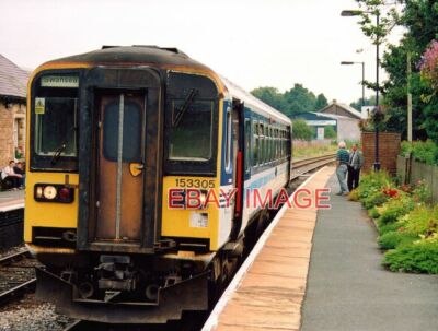 PHOTO  CLASS 153 UNIT 153305  AT LLANWRTYD WELLS A SOUTHBOUND TRAIN HAS PAUSED H