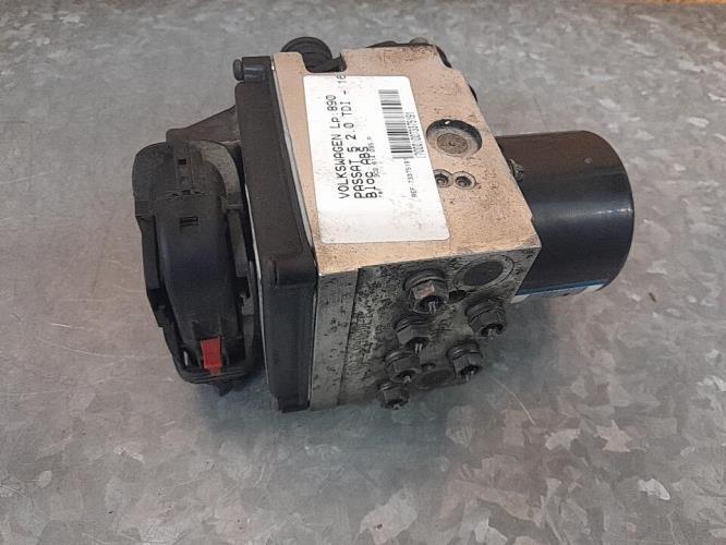 Bloc Abs (Freins Anti-Blocage) Volkswagen Passat 5 3c0614109abef