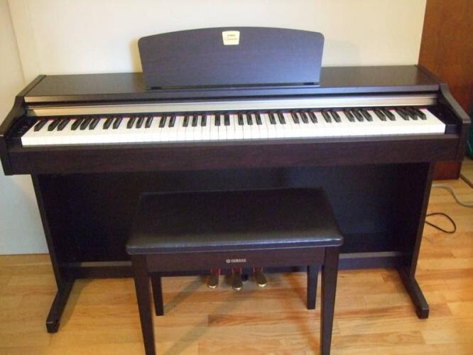 Yamaha Clavinova CLP115 Digital Piano rosewood weighted keys 3 pedals