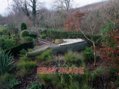 PHOTO  MOSAIC CROCODILE IN A STAMFORD GARDEN A STAMFORD HOMAGE TO GAUDI'S PARK G