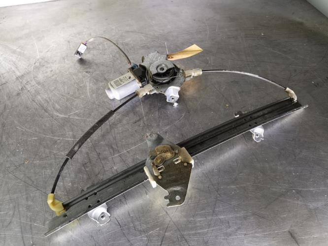 Leve Vitre Electrique Avant Droit Nissan Almera 2 Phase 1 80700-Bm706-
