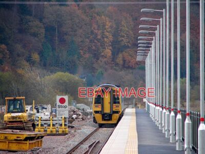 PHOTO  DOVEY JUNCTION STATION - REFURBISHED - 4 AN ABERYSTWYTH BOUND TRAIN IS SE