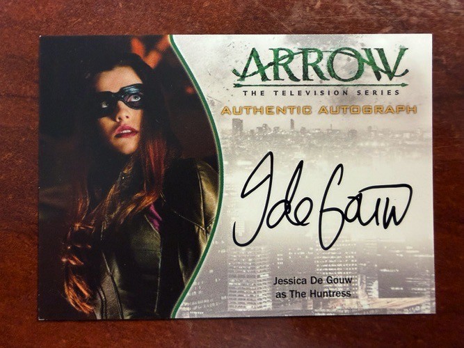 Arrow Season 1 : Jessica De Gouw as The Huntress Auto Card A18b
