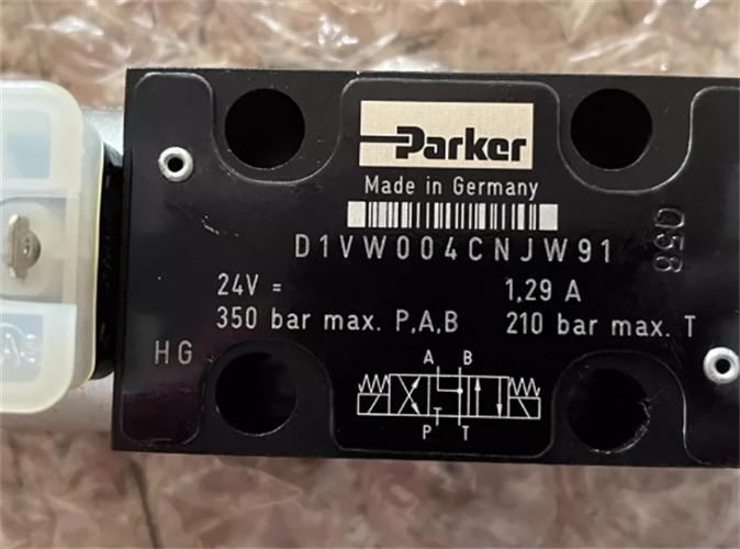 1PC New FOR Parker D1VW004CNJW91 Hydraulic Solenoid Valve
