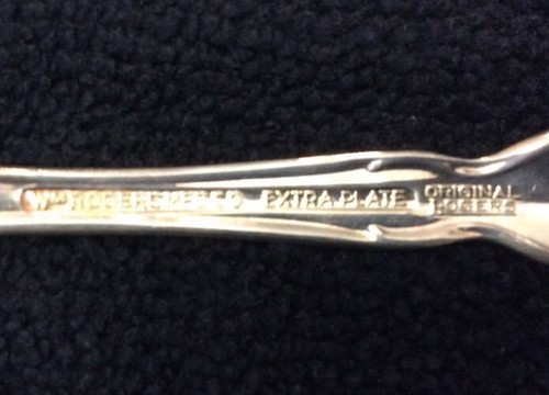 Wm. Rogers CAMELOT aka MELODY Silver Plate Sugar Shell