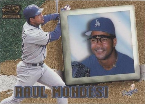 1998 Pacific Invincible - Raul Mondesi #109