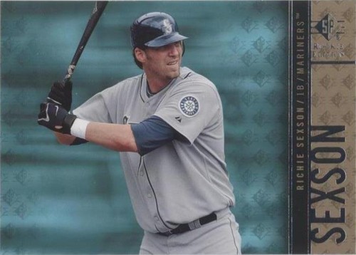 ミッキー⭐︎ 2010-11 Upper Deck #225 Jake Muzzin | eBay