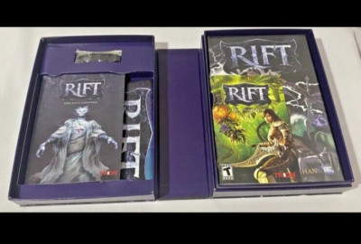 Rift: Collector's Edition PC, 2011 Video Game Graphic Novel USB Pre-Owned