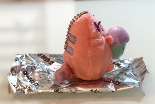 Gund Pink Pusheen with CUPCAKE Blind Box Series 1 - Snack Time Mini Plush Cute!