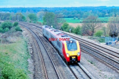 PHOTO  VOAGER AT PURLEY 1998