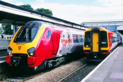 PHOTO  VOAGER AND CLASS 159 DMU 159 111 AT PAIGNTON 2000