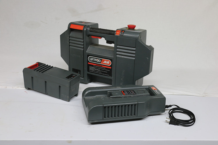 Used JLG 15 ft Liftpod Man Lift