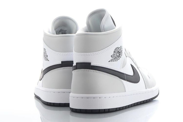 Pre-owned Jordan Nike Wmns Air  1 Mid Grey Fog White Black Bq6472-015 Women Us 7 - 12 In Gray