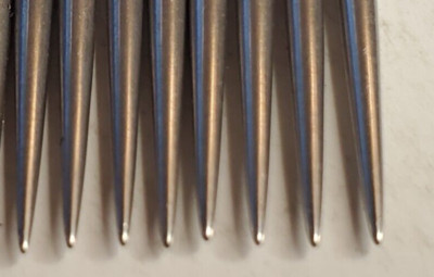 40 Dart Tips 43mm 1 gram VERY SHARP STEEL TIP DART REPLACEMENT silver POINTS