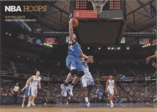 2012-13 NBA Hoops - Kevin Love #11