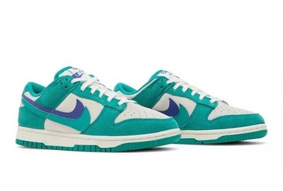 Nike Dunk Low Women s Size 7 SE Neptune Green Sail Off Noir White DO9457-101