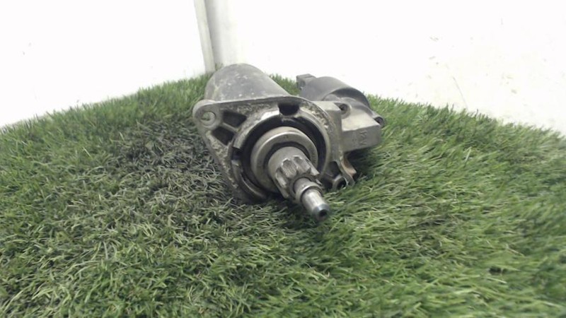 Demarreur Volkswagen Golf 3 0001110069