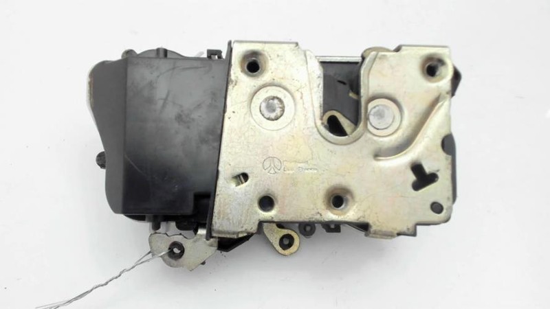 Serrure Avant Gauche Peugeot 406 Coupe 9135h1