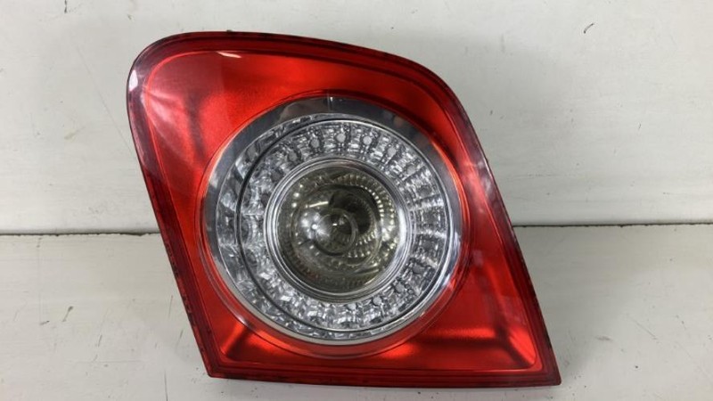 Feu Arriere Secondaire Droit (Feux) Volkswagen Jetta 3 1k5945094g