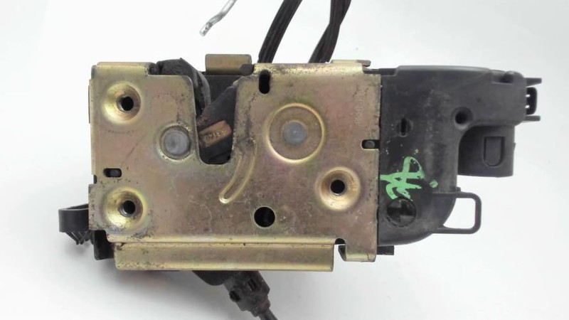 Serrure Avant Droit Peugeot 307 Phase 1 Cabriolet 9136q2