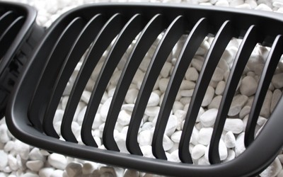 GRILL KÜHLERGRILL für BMW E46 LIMOUSINE TOURING 98-01 SCHWARZ MATT NIEREN-ERSATZ