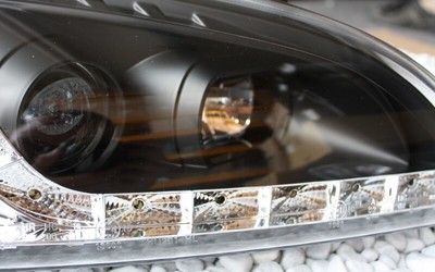 KLARGLAS SCHEINWERFER SET FORD FOCUS MK2 TAGFAHRLICHT TFL SCHWARZ BLACK NEU LENS