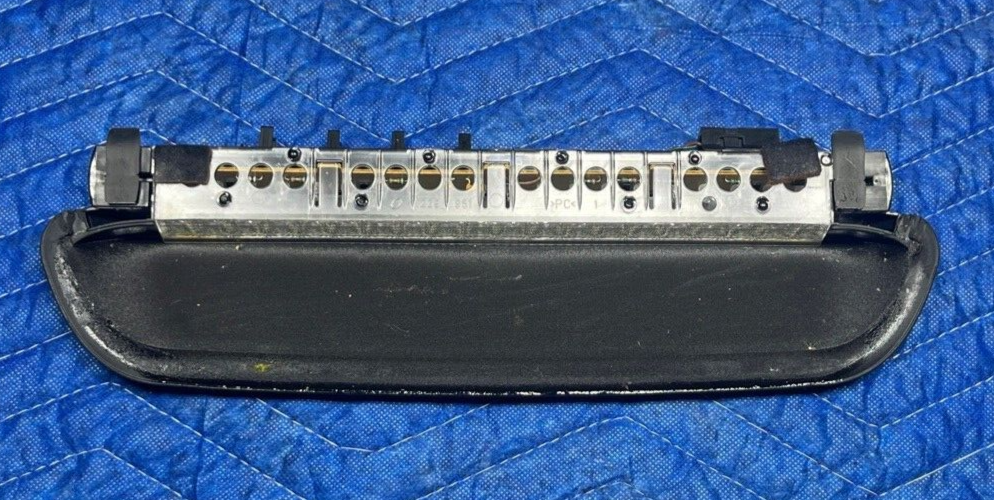🚘 06-10 BMW E60 530i 525i 545i 535i 550i REAR 3RD THIRD BRAKE LIGHT LAMP OEM - Picture 3 of 4