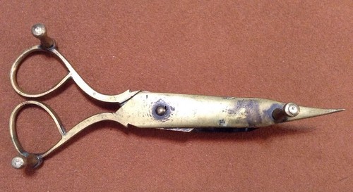 ANTIQUE SOLID BRASS SCISSOR LIKE CANDLE SNUFFER WITH SOLID BRASS TRAY