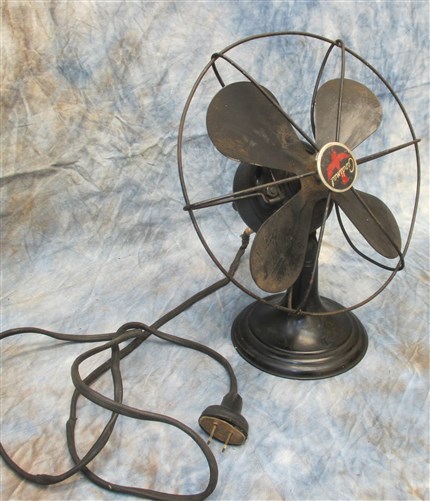 Westinghouse Cardinal Fan Style 868852 Working 4 Metal Blades 1 Speed Vintage