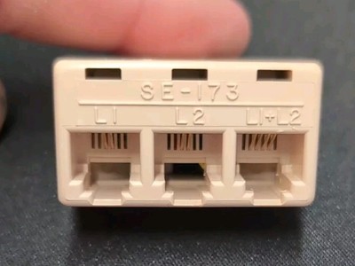 Suttle SE-173 1 Line/2 Line ''T'' Modular Adapter Splitter 