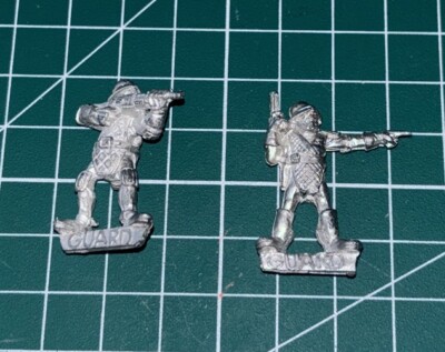 Z Warhammer Fantasy Citadel  2 Figurines Paranoia Guard Soldat Vintage 1985 Z6
