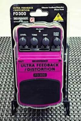 【貴重】 BEHRINGER FD300 Feedback Distortion Behringer FD300 ULTRA FEEDBACK DISTORTION - Effets guitare