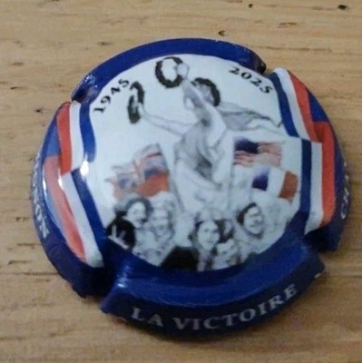 1945-2025 Victoire Capsule Champagne pierre mignon 312f