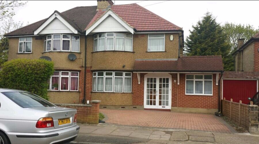 (Uxbridge UB10) Fantastic 5 bed semidetached house to rent (No DSS or