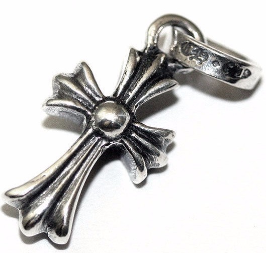 Chrome Hearts Cross Baby Fat Charm ピアス Chrome Hearts Cross Babyfat Stud Pierce With Diamonds