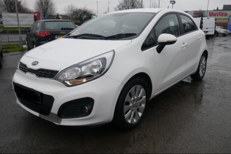 Kia rio white